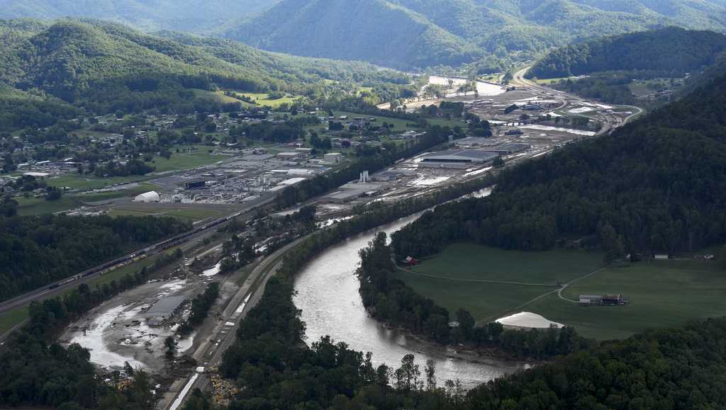 Some workers still missing after flooding at Tennessee plastics plant [Video]