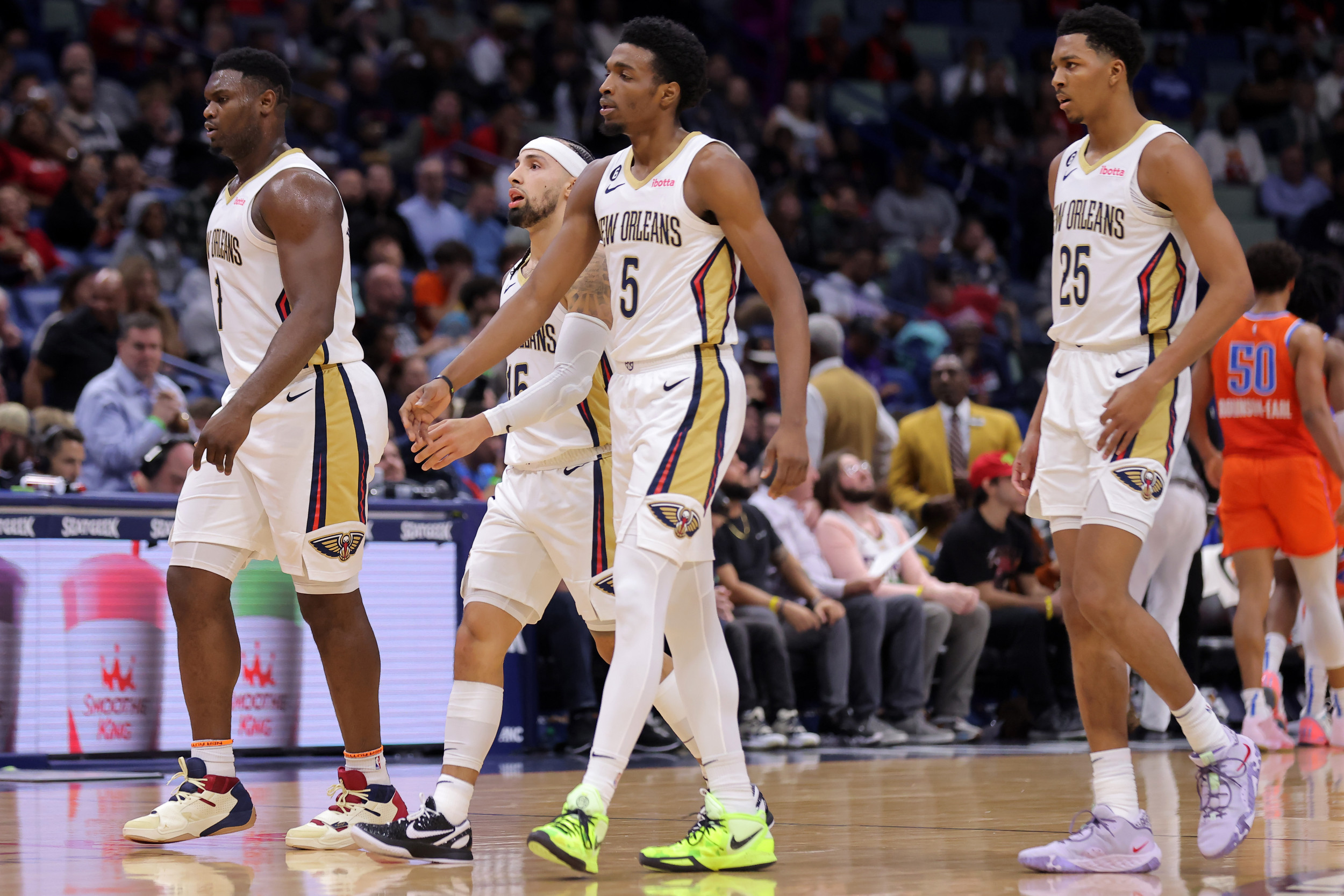 Pelicans Star Trey Murphy Suffers Concerning Injury in Training Camp [Video]