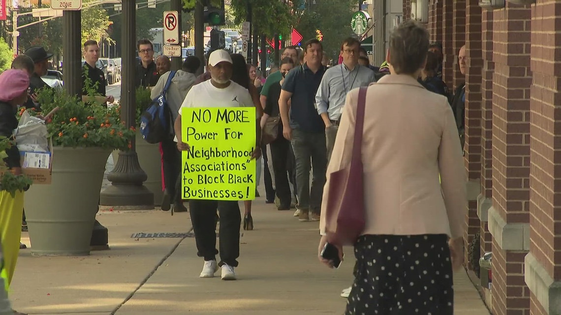 North St. Louis neighbors protesting over mayor’s handling of small business grant program [Video]