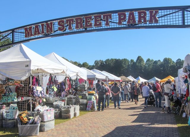 10 fall festivals to visit this month in North Georgia [Video]