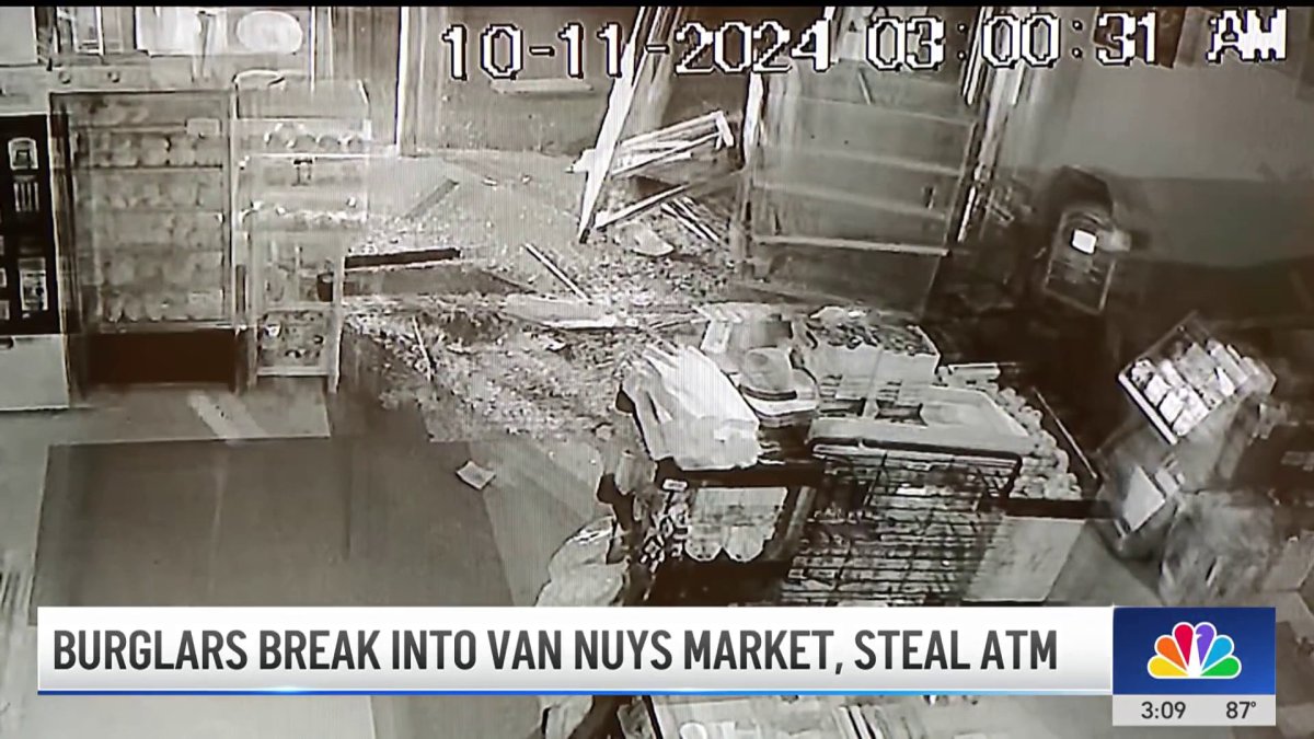 Van Nuys market damaged as burglars break in and steal ATM  NBC Los Angeles [Video]