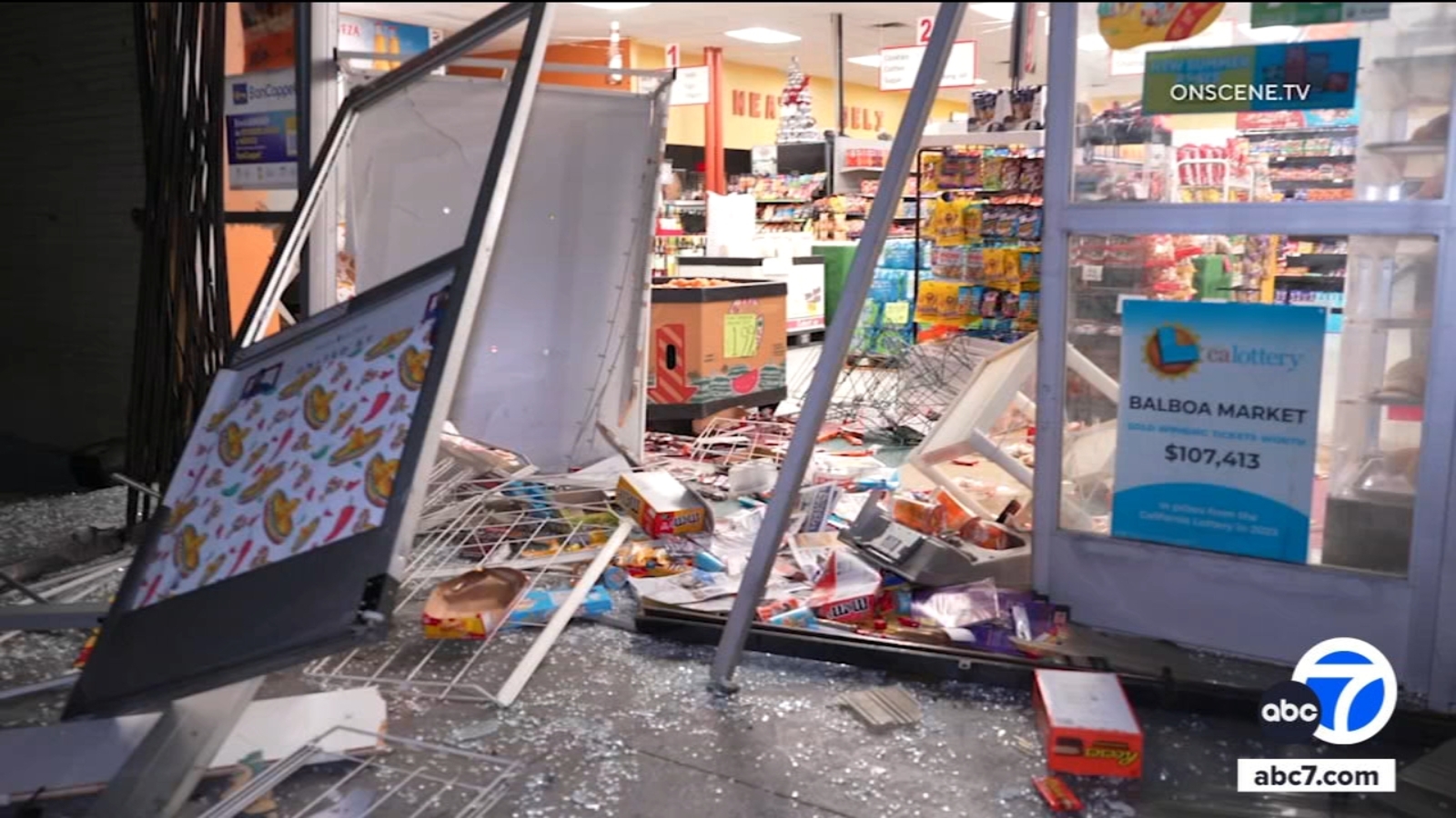 Smash-and-grab suspects leave ATM inside Van Nuys market after attempting and failing to steal machine, video shows