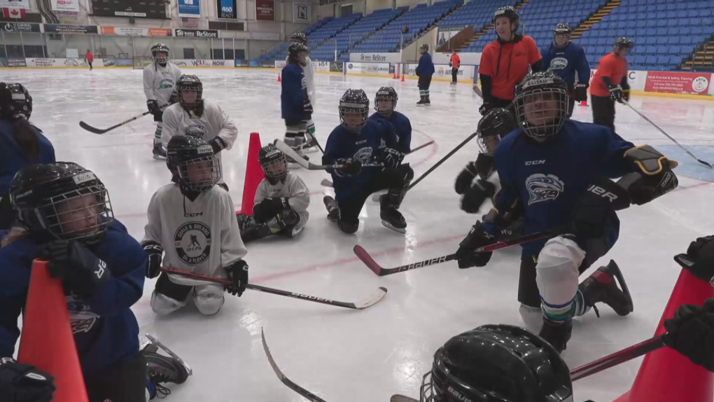 B.C. hockey program breaks barriers for Indigenous kids [Video]