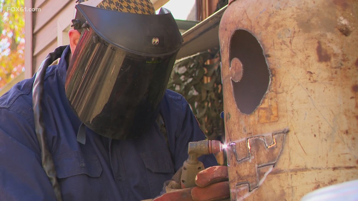 CT welder carves jack-o’-lanterns from propane tanks, beer kegs [Video]