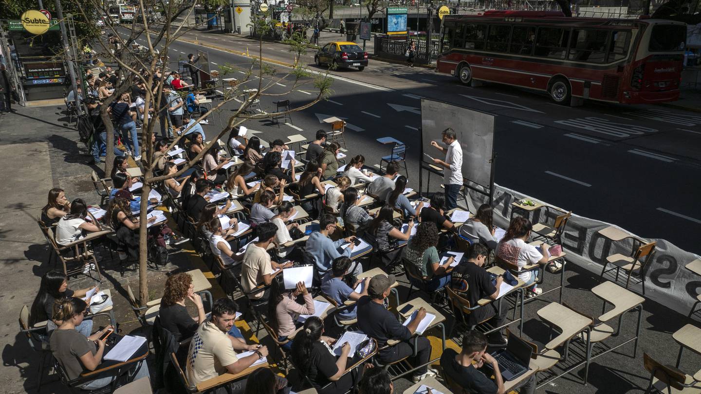 Public university protests escalate in challenge to Argentina