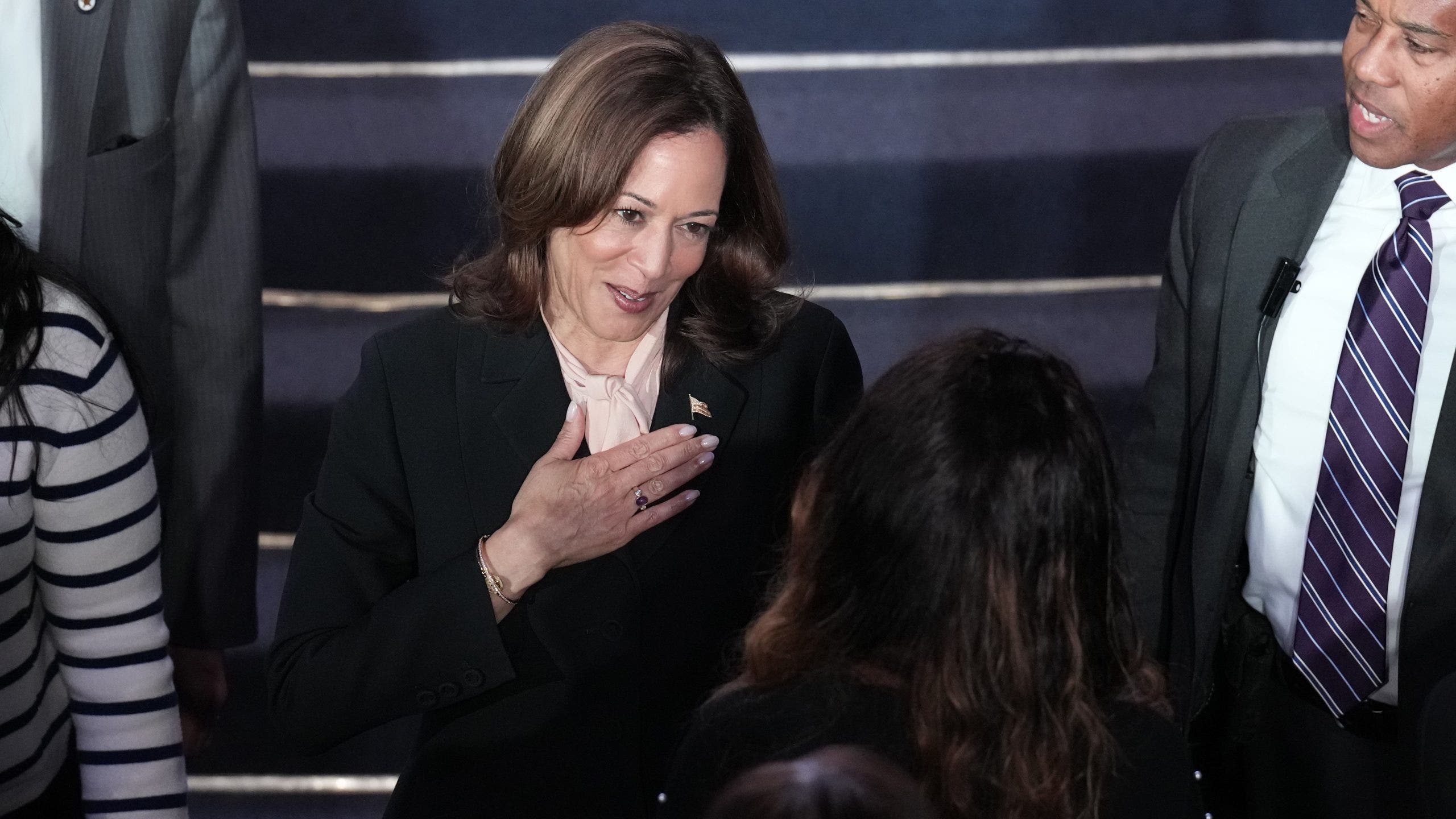 Legal experts say Harris donors raise questionable conflict of interest concerns [Video]