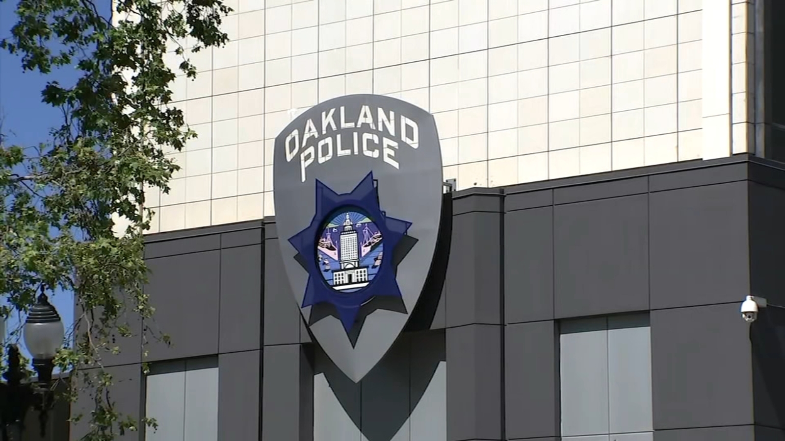 Oakland Crime: Police back city renewing contract for ShotSpotter technology, critics argue that system is ineffective [Video]