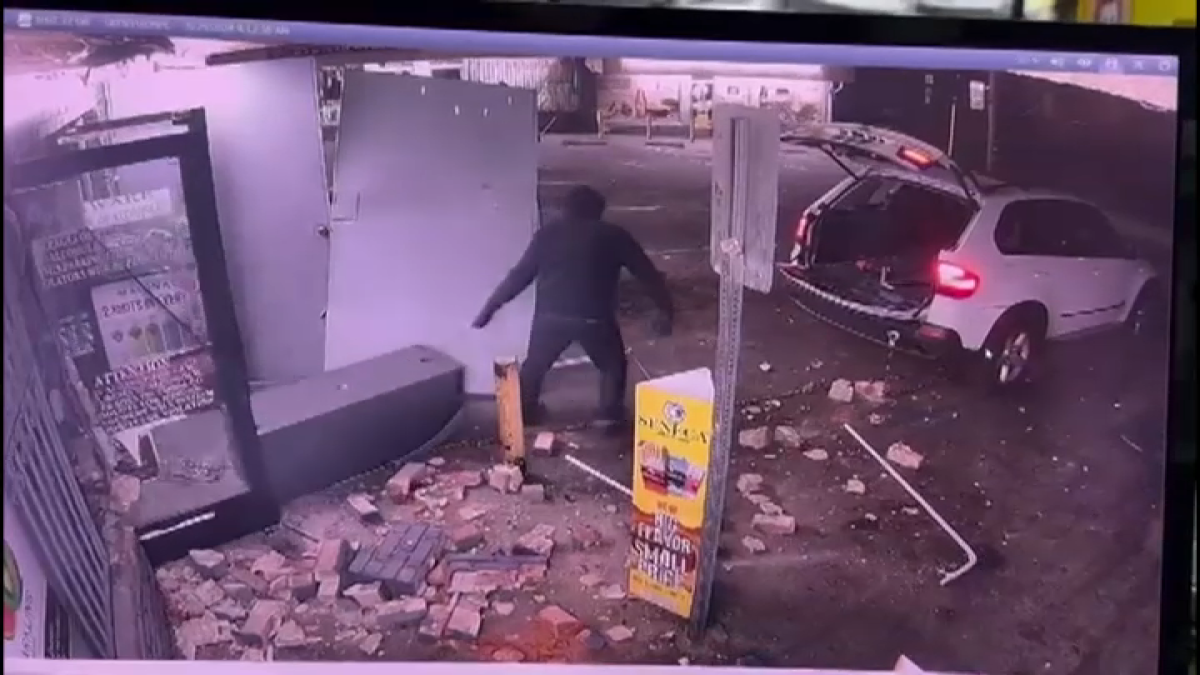 4 people arrested for series of ATM burglaries in Los Angeles  NBC Los Angeles [Video]