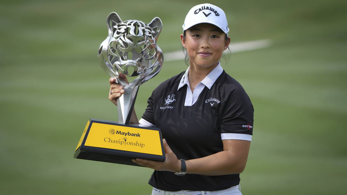 Yin Ruoning shoots 65 to win in Malaysia. She holds off Jeeno Thitikul, who finishes runner-up again  Boston 25 News [Video]