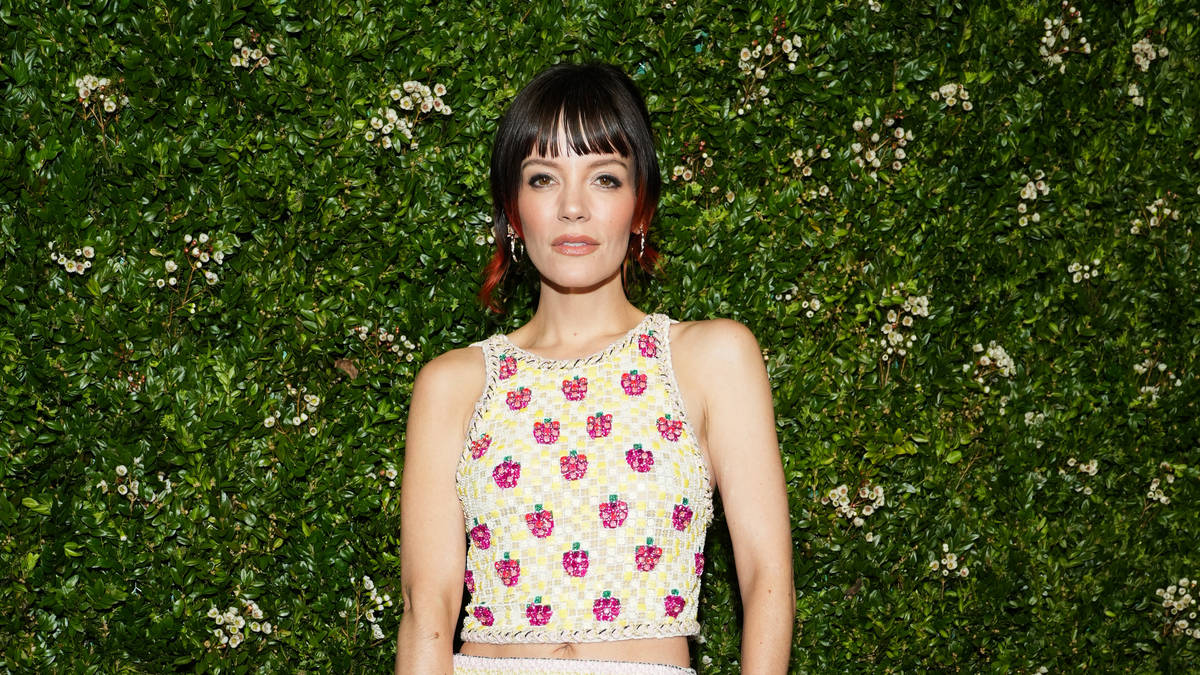 Lily Allen makes more money from feet pics than from Spotify [Video]