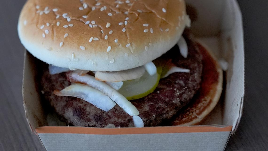 McDonald’s to resume Quarter Pounder sales after E. coli scare [Video]