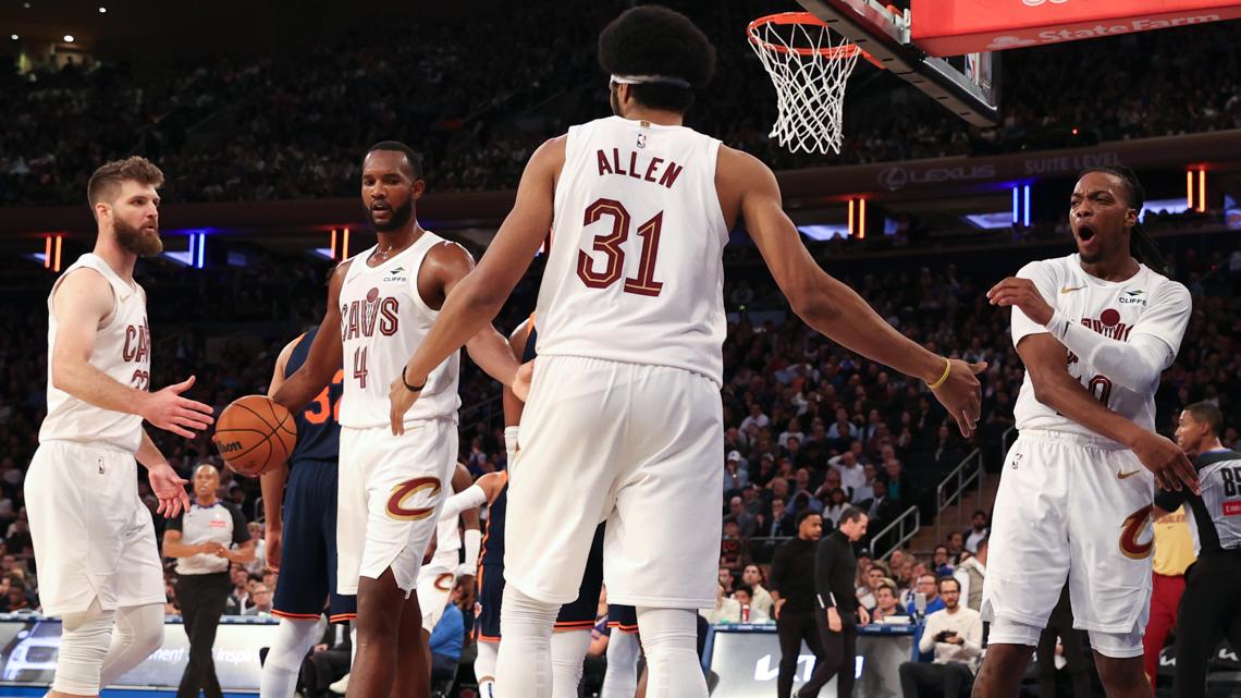 Cavaliers rally past Knicks 110-104 for a 4-0 start [Video]