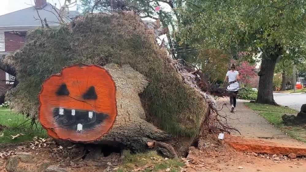 Popular trick-or-treat spot ready for Halloween [Video]