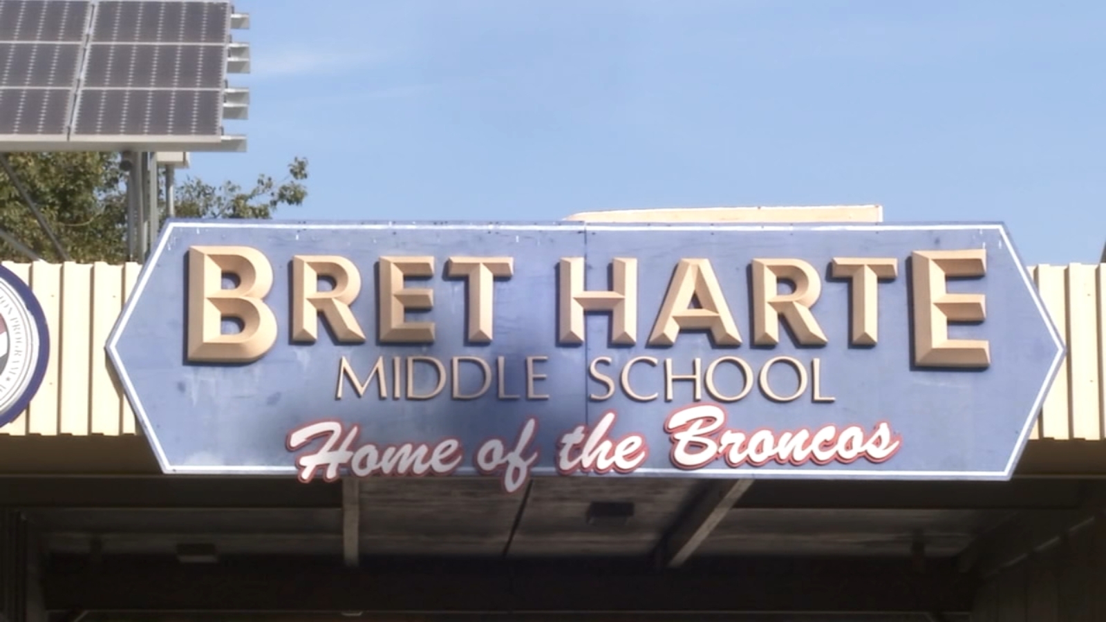 San Jose parents seek answers after stranger found in Bret Harte Middle School locker room photographing students [Video]