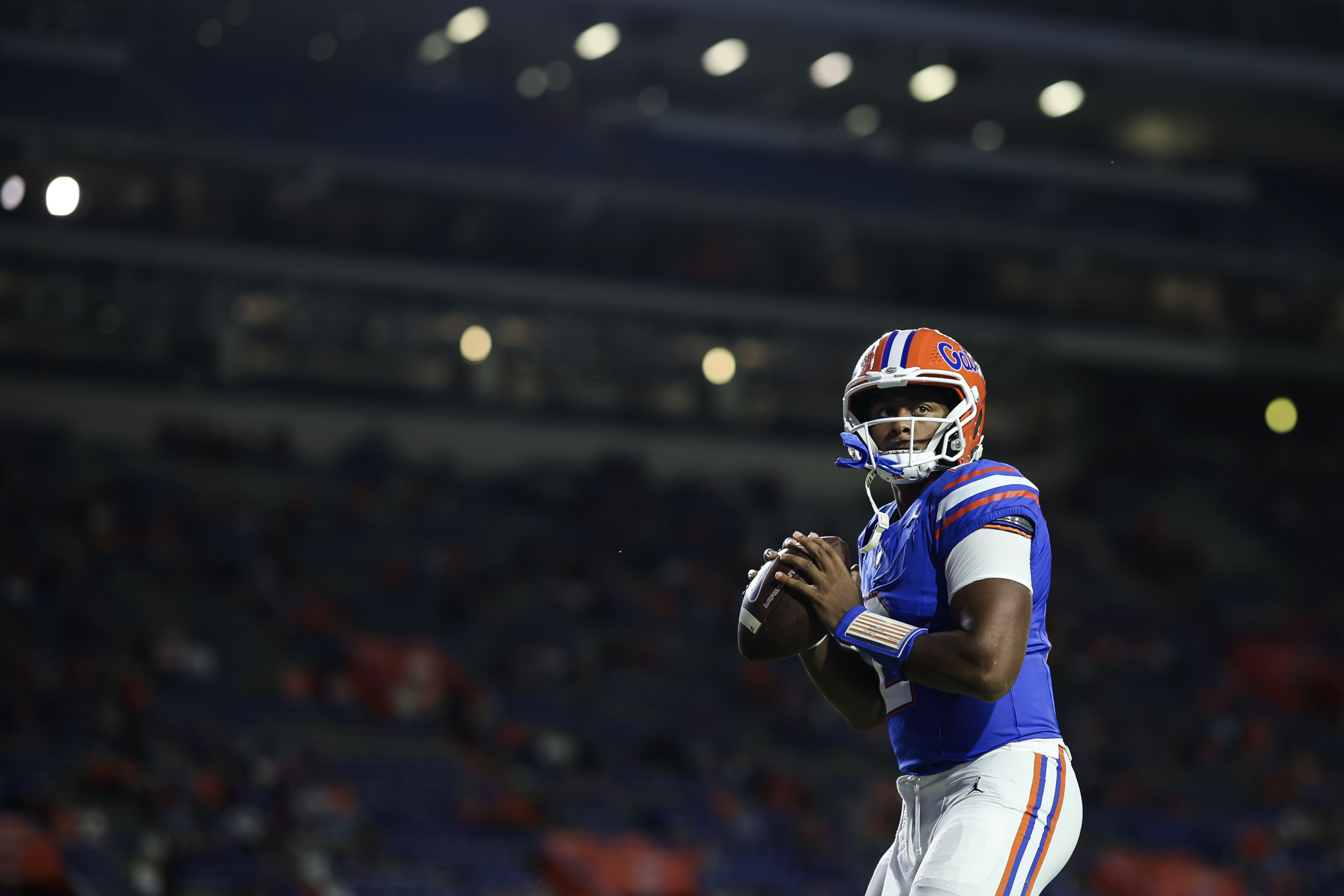 SEC News: Florida QB DJ Lagway Carted Off Field After Suffering Apparent Injury [Video]