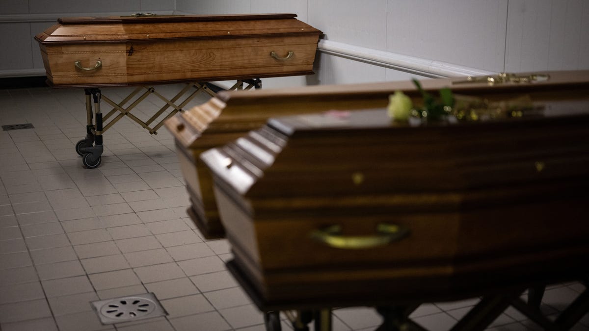 18 Decomposed Bodies Discovered at Funeral Home, Owner Arrested [Video]