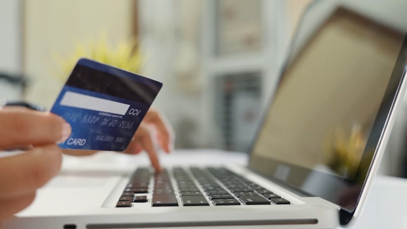 Did you get a ‘card declined’ message while online shopping? It could be part of a growing scam. Here’s how to protect yourself [Video]