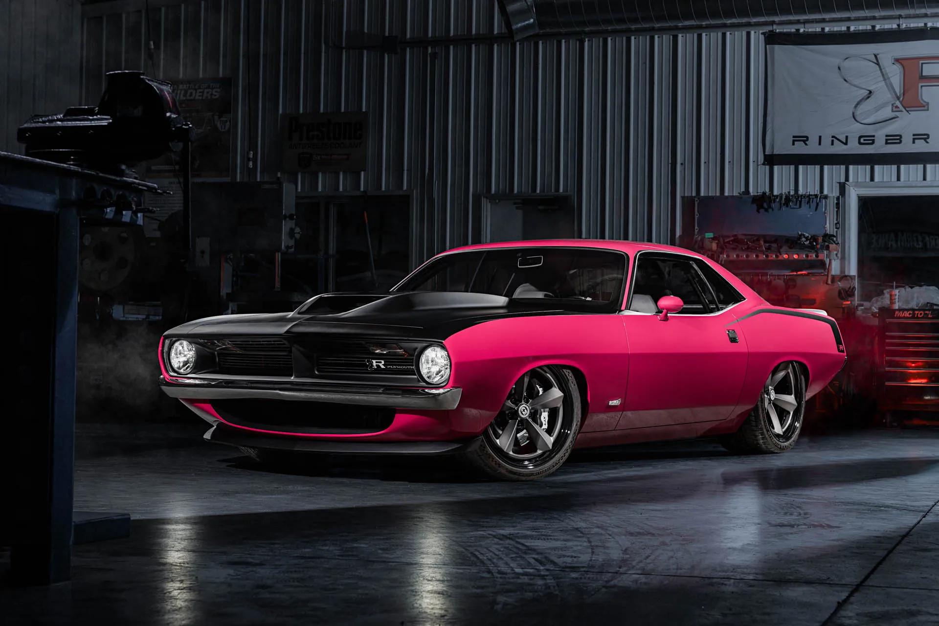 Ringbrothers’ 1970 Plymouth Cuda gets infected with a little pink eye [Video]