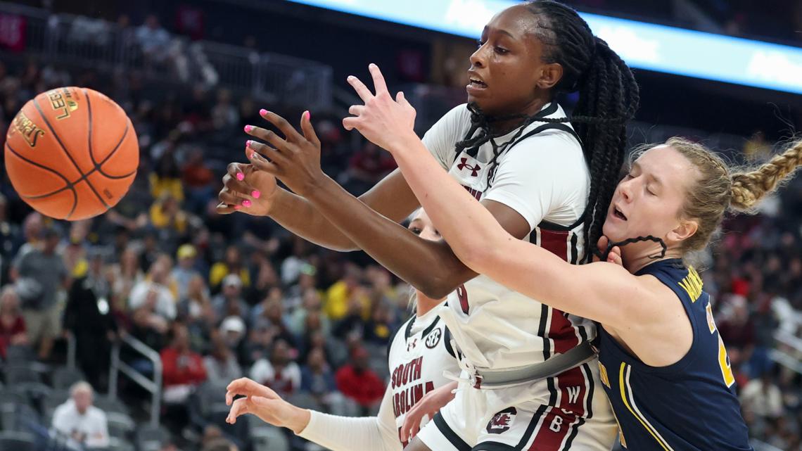 No. 1 South Carolina avoids major upset in 68-62 win over Michigan [Video]