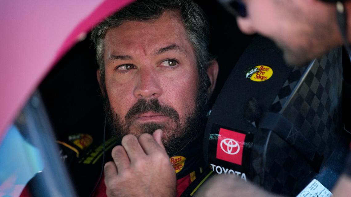 Martin Truex Jr. wins pole for final race of full-time Cup career [Video]