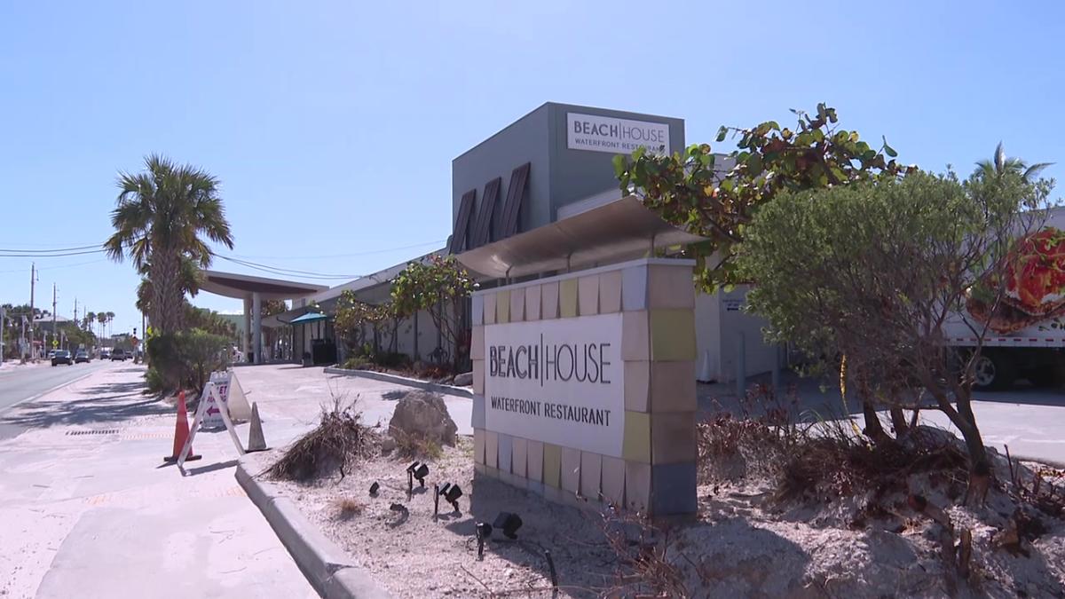 Bradenton Beach waterfront restaurant reopens 6 weeks after hurricanes: ‘Many hands make light work’ [Video]