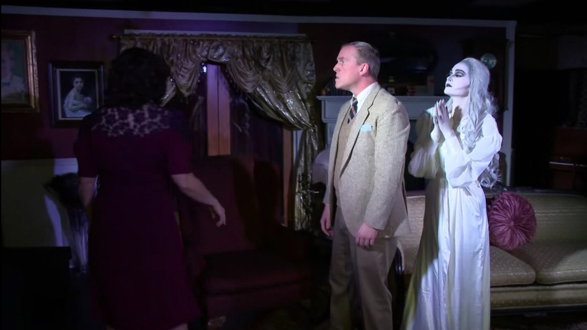 Hummingbird Theatre Company performs ‘Blithe Spirit’ [Video]