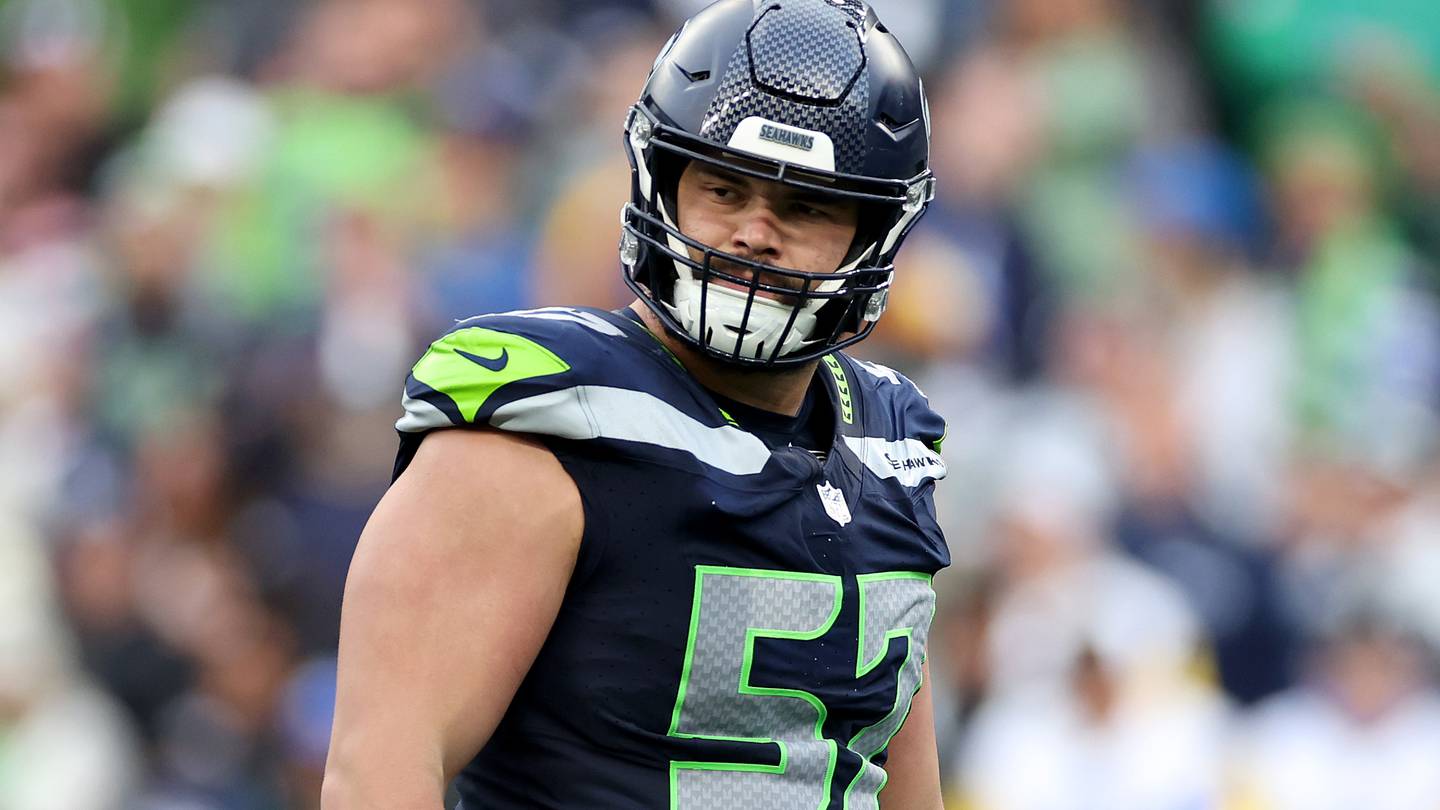 Starting Seahawks center Connor Williams abruptly retires midseason  WSOC TV [Video]