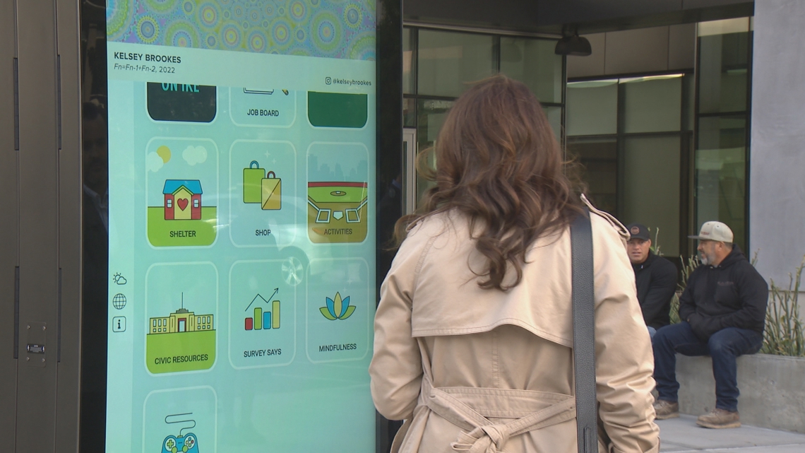 Wayfinding kiosks begin to be installed throughout downtown San Diego [Video]