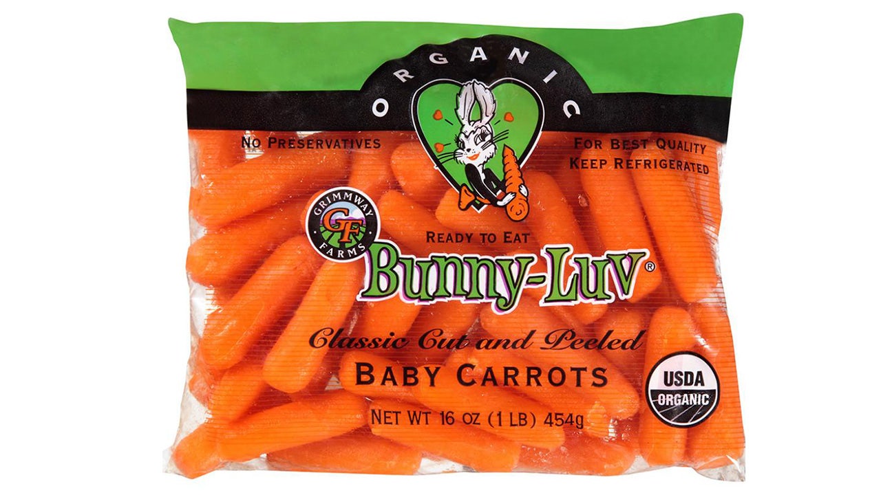 California farm makes massive organic carrot recall after 1 dead, multiple infected with E. coli [Video]