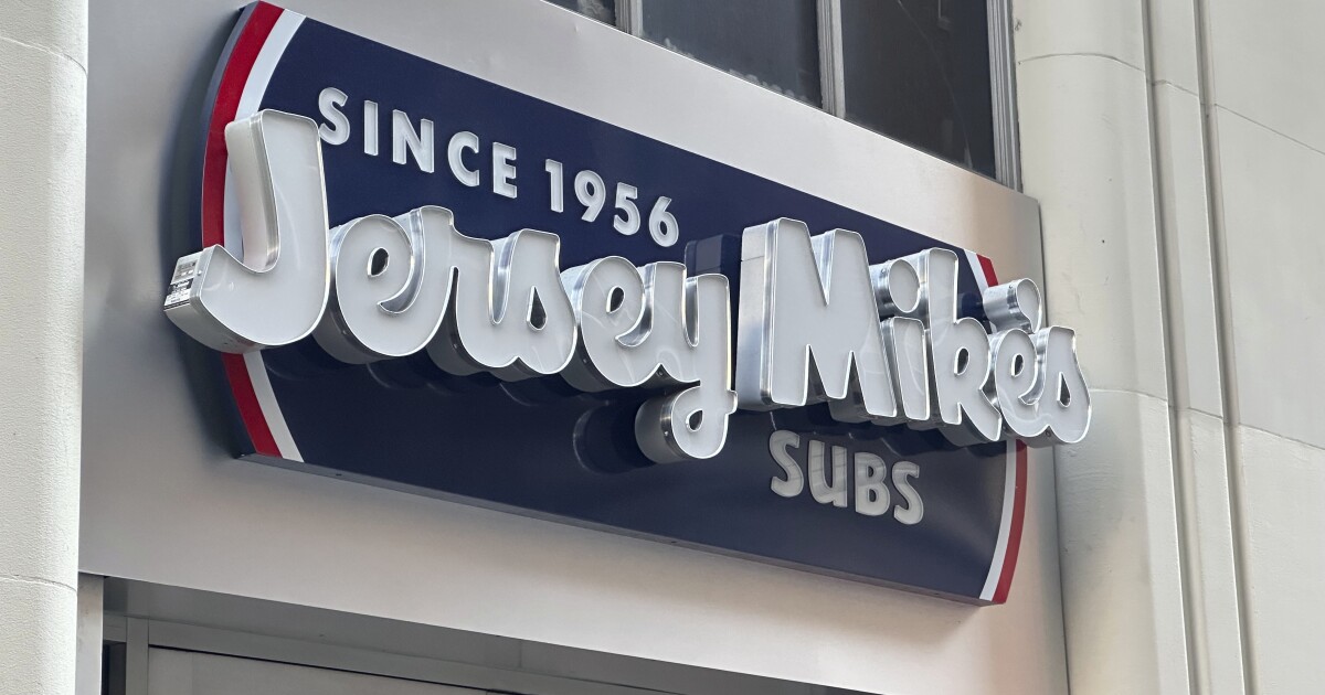 Jersey Mike’s sandwich chain is acquired by private equity firm Blackstone [Video]