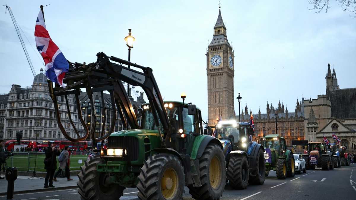 Farmers descend on London to overturn inheritance tax change [Video]