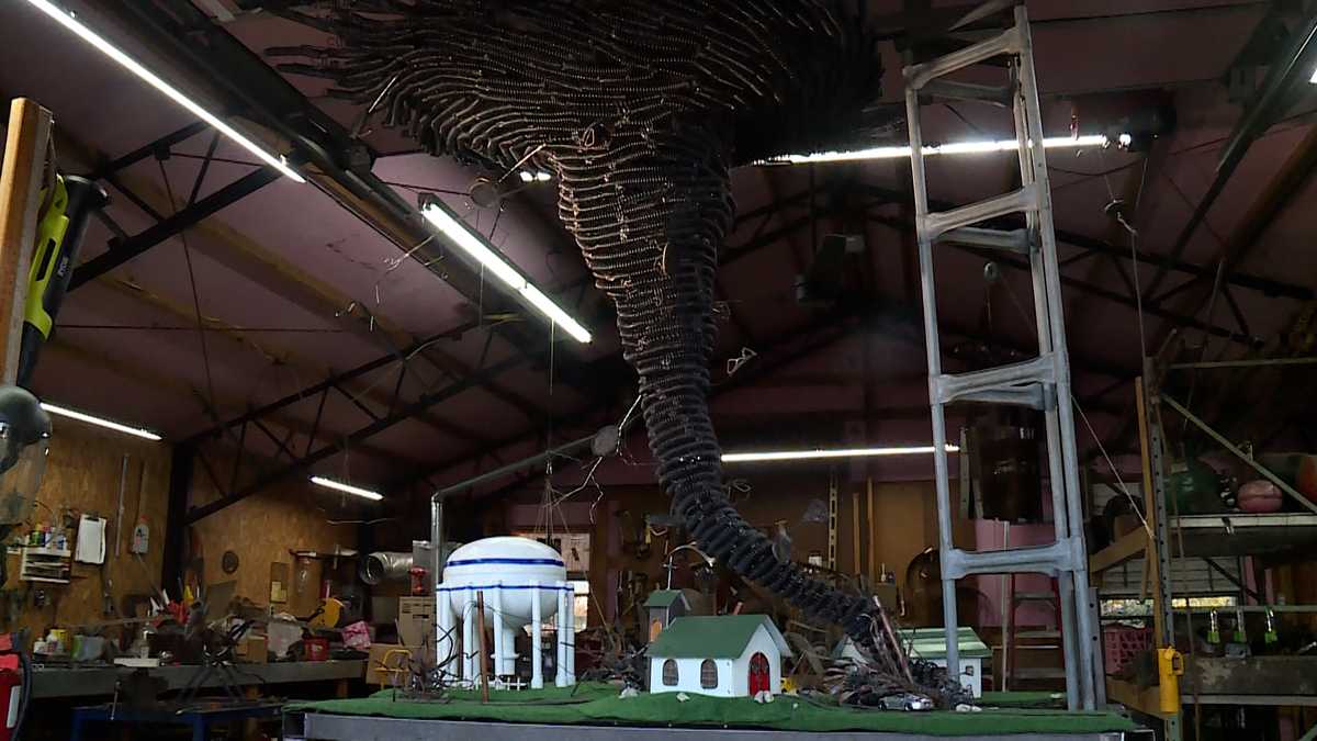 Sculpture depicts May 26 tornado that forever changed Rogers [Video]