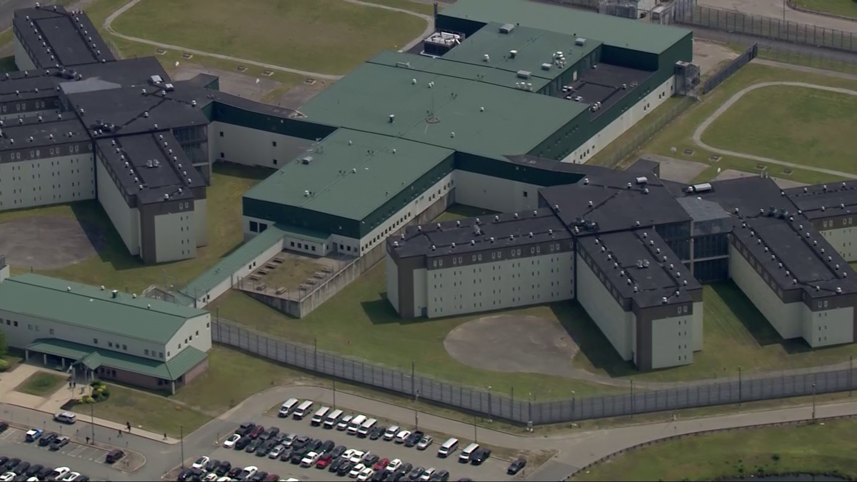 Officers, inmates call for change amid rising violence at Souza-Baranowski prison [Video]