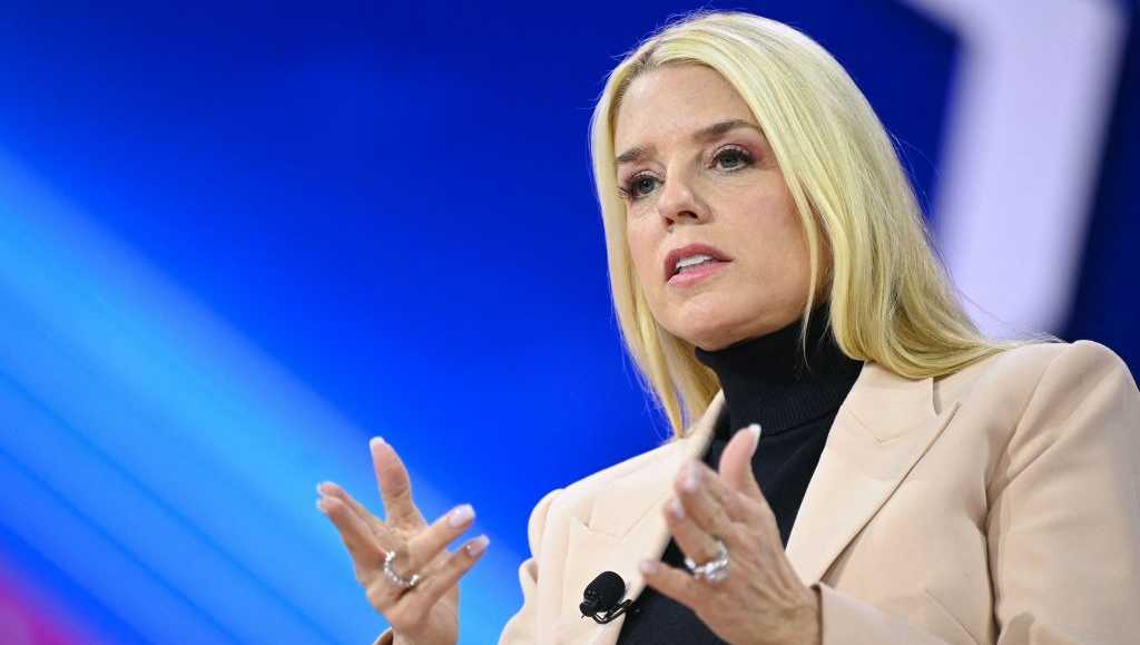 Pam Bondi, the former Florida attorney general, is Donald Trump’s new pick to serve as U.S. attorney general [Video]