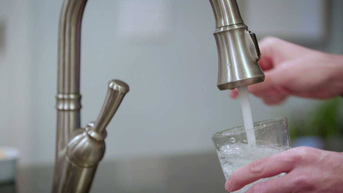 Scientists ID chemical found in millions of Americans’ tap water [Video]