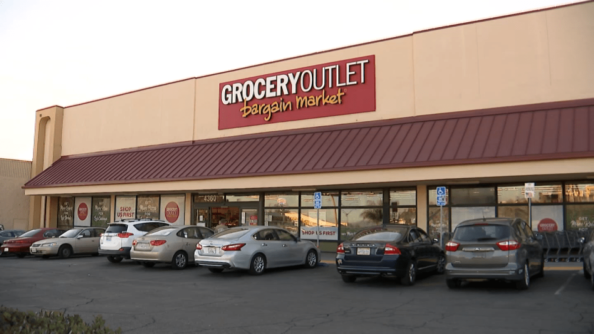 Colina Del Sol grocery store restricts underage customers  NBC 7 San Diego [Video]