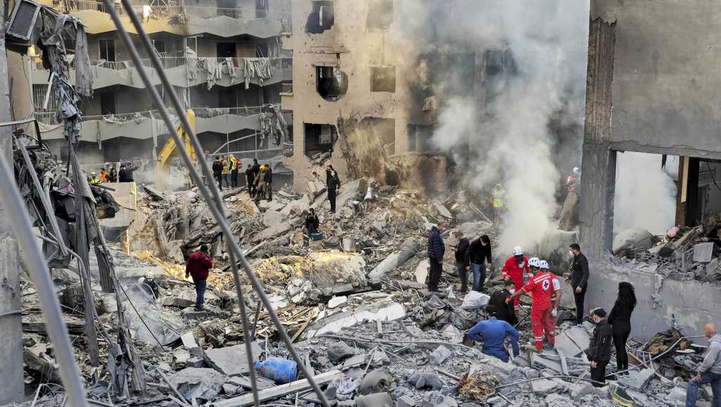 At least 11 killed, dozens injured in Israeli strikes in Beirut [Video]