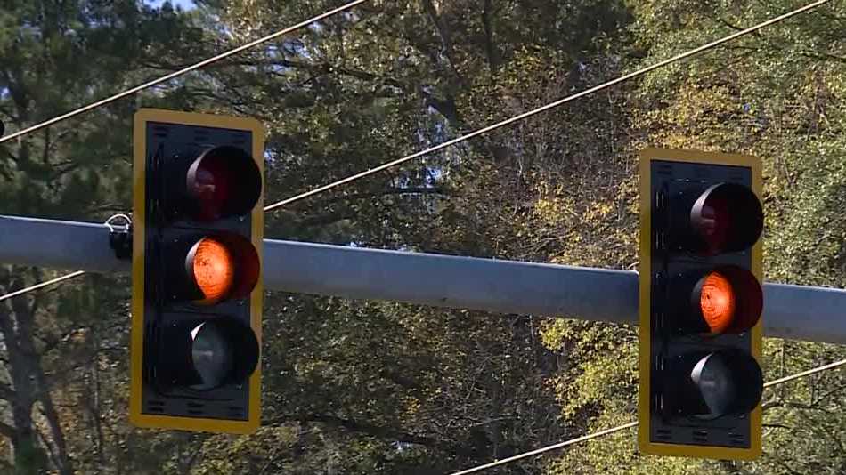 Springville’s longtime residents adjusting to the town’s new traffic light [Video]