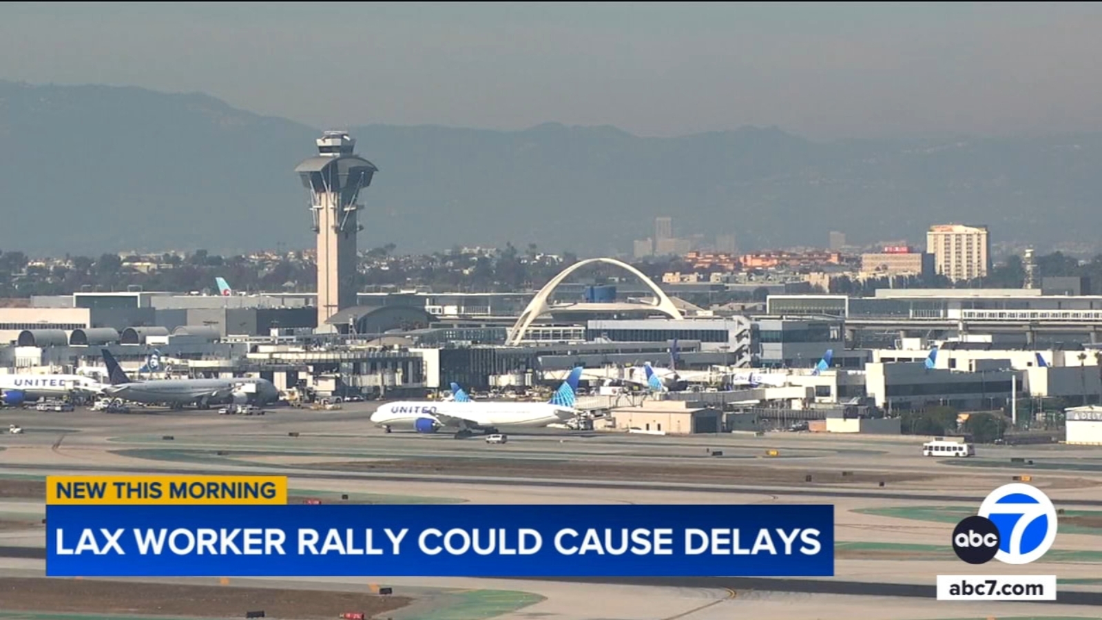 LAX workers’ rally could cause delays at start of busy Thanksgiving travel week [Video]