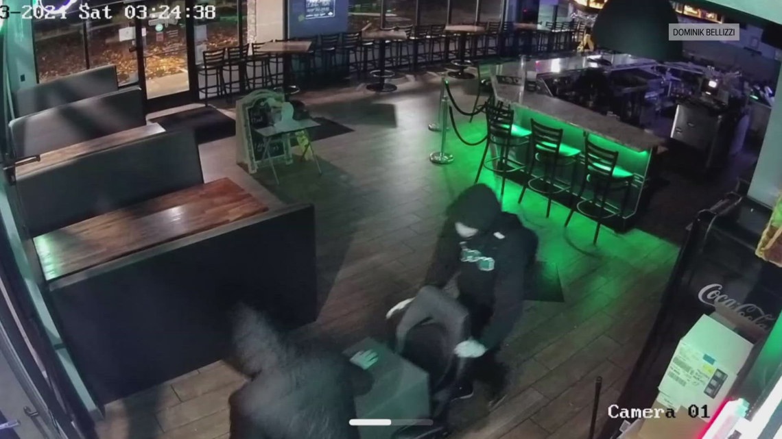 Caught on Camera | Folsom restaurant owners say thieves broke in and stole cash from their business [Video]