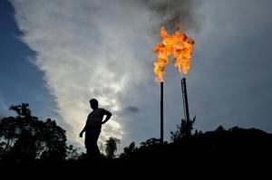 Concern as climate talks stalls on fossil fuels pledge [Video]