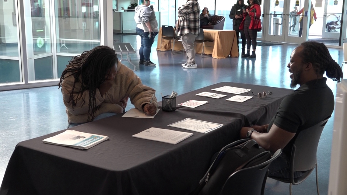 ‘Second Chance’ summit gives St. Louis residents a fresh start [Video]