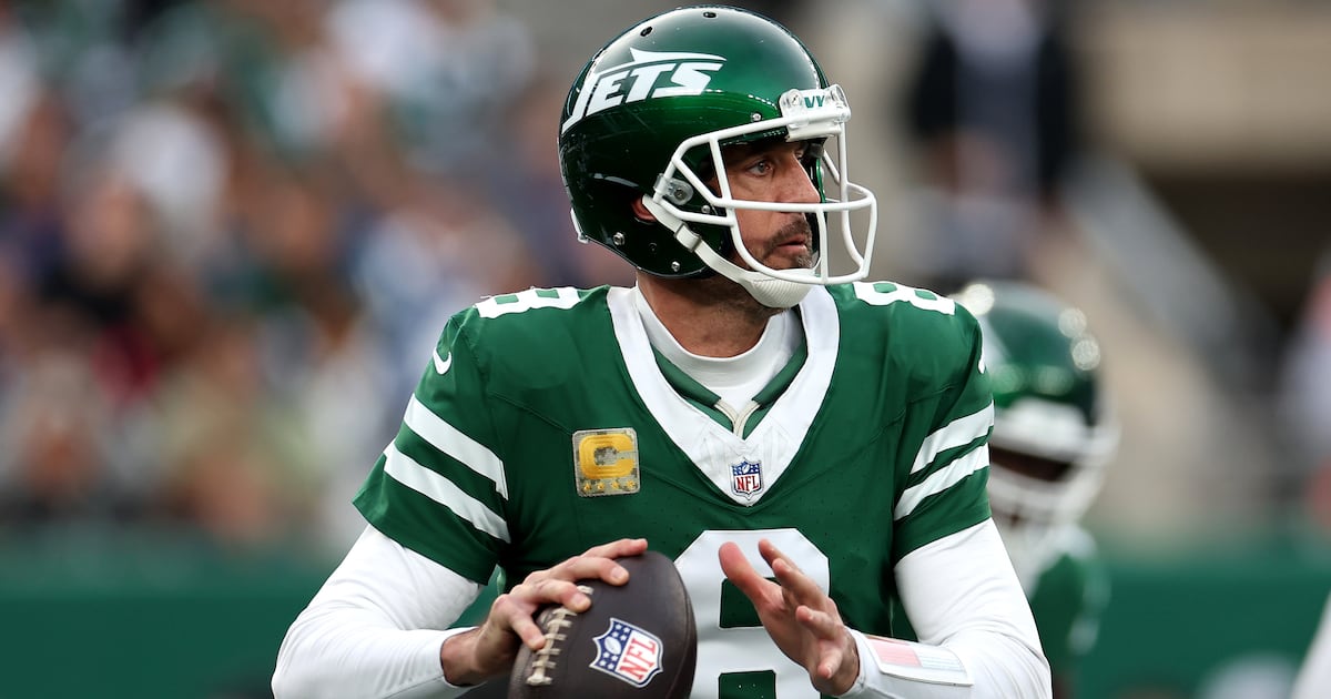 Jets not planning to shut down Aaron Rodgers yet despite injuries, will start vs. Seahawks  WSOC TV [Video]