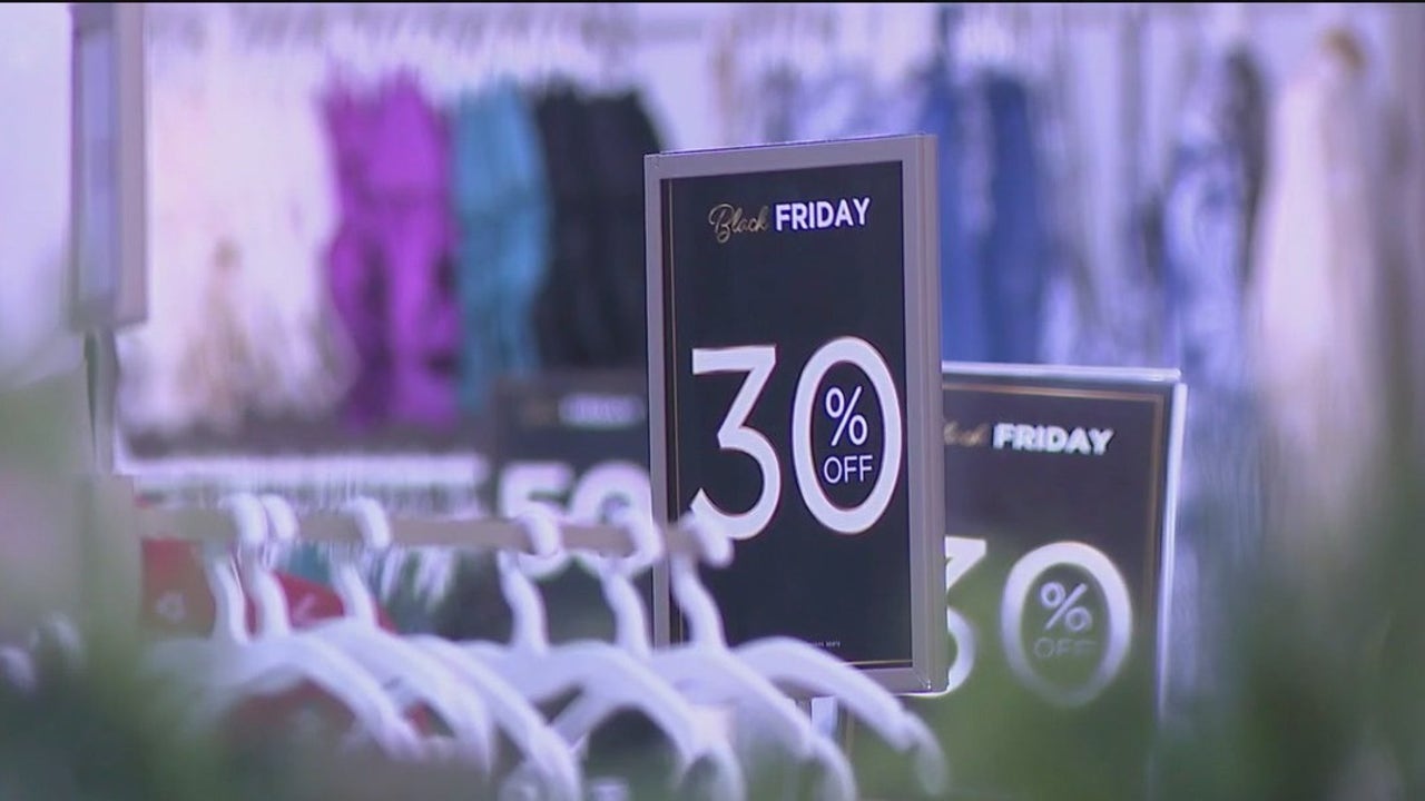 Shoppers start Black Friday shopping early [Video]