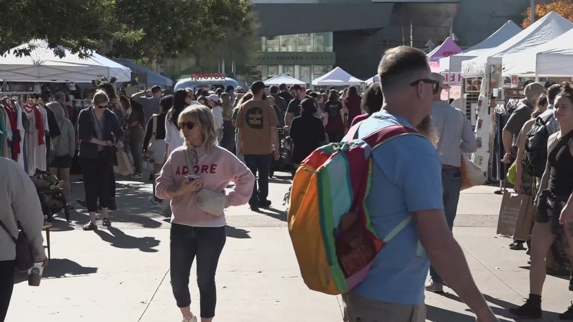 Phoenix Fleas small business market draws hundreds to downtown Phoenix [Video]