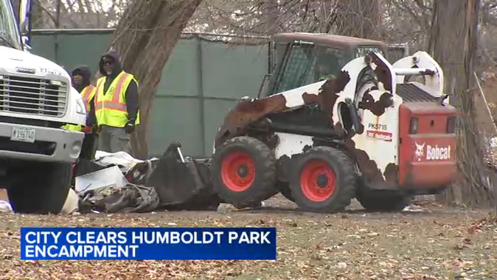 Humboldt Park news: City of Chicago begins clearing homeless encampment near North and California avenues [Video]