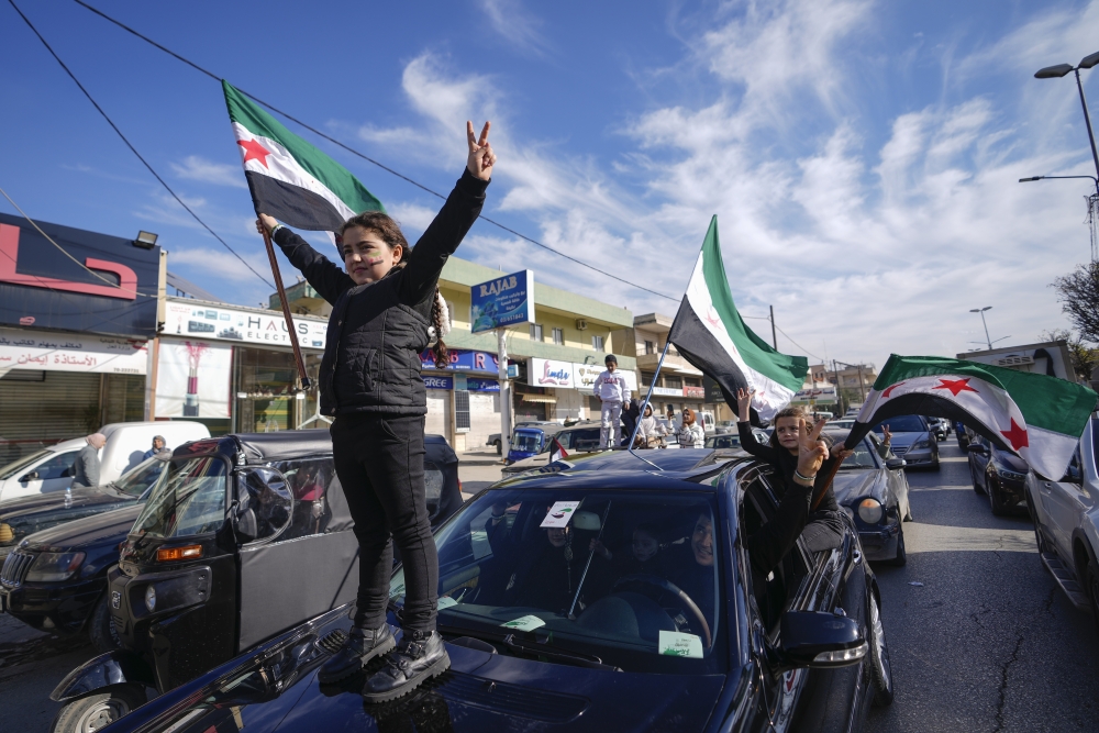 Syrians celebrate fall of government to rebels, ending 50 years of iron rule by Assad family [Video]