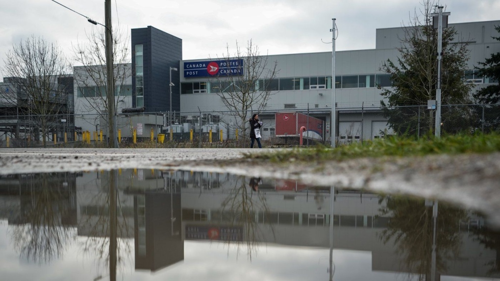 Canada Post: Northern communities anxious due to postal strike [Video]