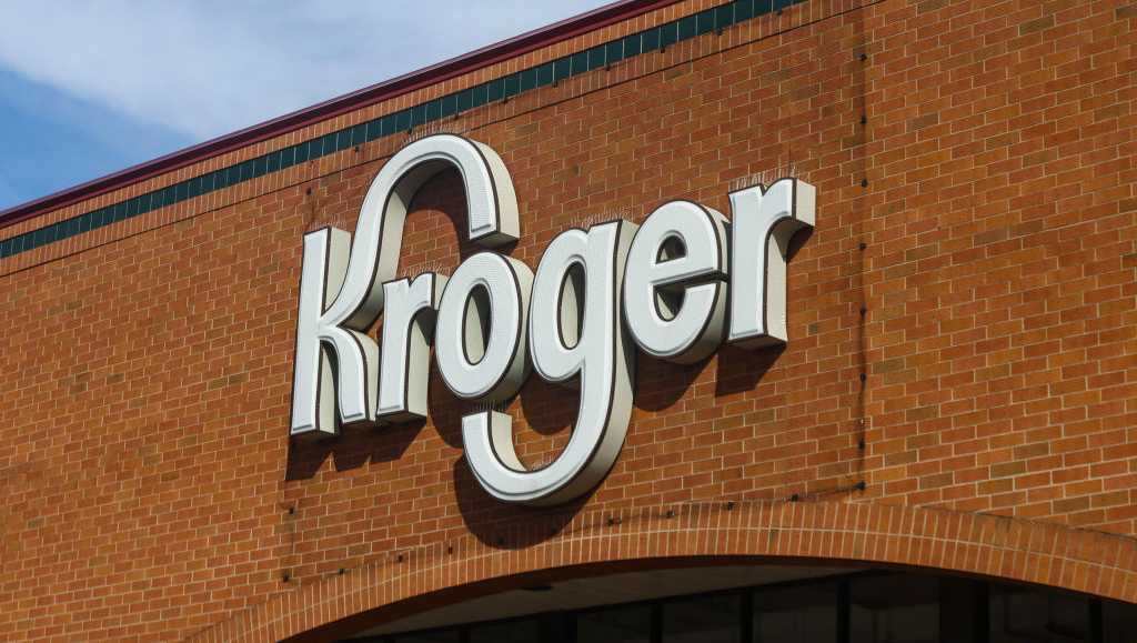 Albertsons ends Kroger merger after court block [Video]