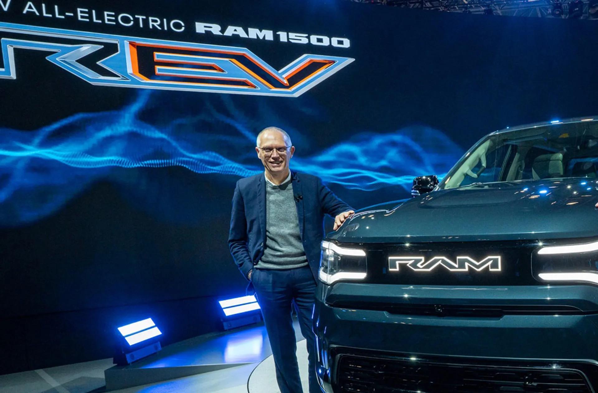 Everybody wanted to keep the Hemi except Stellantis’ former CEO, according to sources [Video]